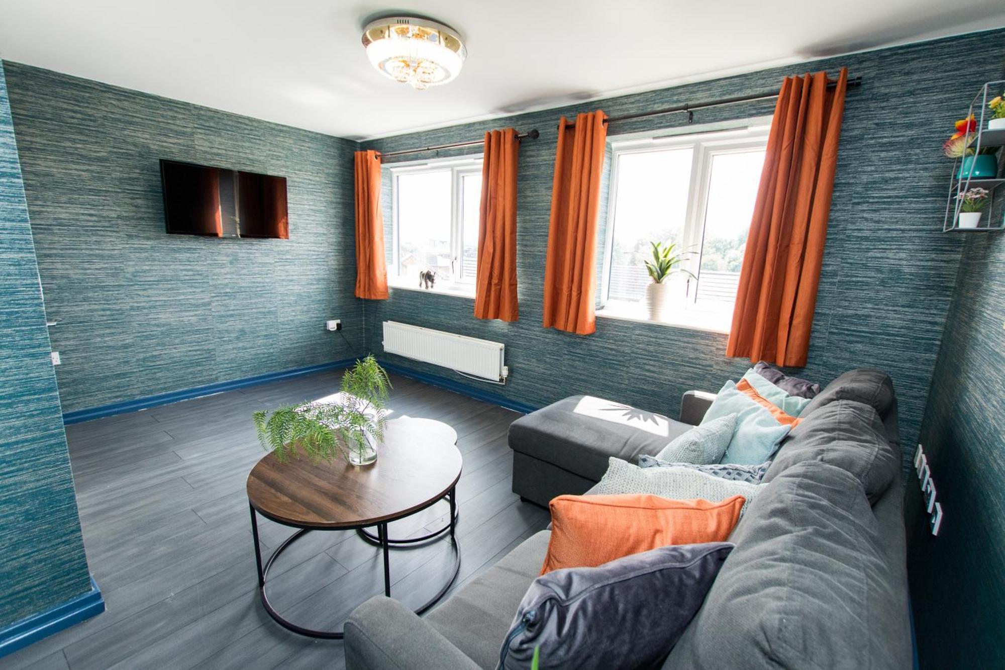 Free Parking 3 Bedroom House In Ноттингем Экстерьер фото